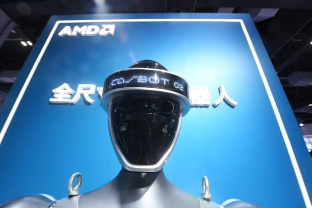 2026 Apsara Conference in Hangzhou The full-size humanoid robot using AMD chips exhibited at the 2026 Apsara Conference in Hangzhou, Zhejiang Province, China on September 22, 2026. Hangzhou Zhejiang China  Copyright: xCFOTOx i1790088713669