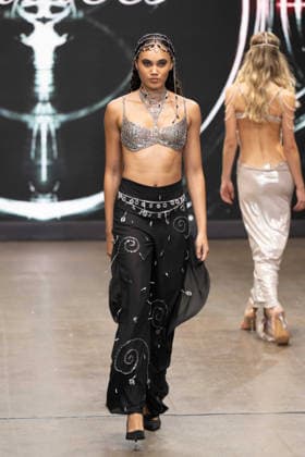 Haus Of Mclees LFW SS27 Catwalk Show Model Walks the Haus Of Mclees LFW SS27 show on the 19,09,2026, Credit:JIMMY JAMES Avalon UK, London  Copyright: xJIMMYxJAMESx xAvalonx 1137128750
