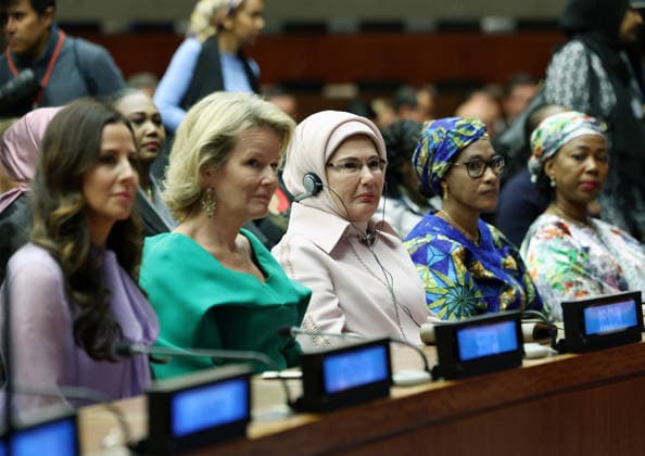 First Lady of Turkiye Emine Erdogan attend program on building safe digital systems for children at UN NEW YORK, UNITED STATES - SEPTEMBER 21: (----EDITORIAL USE ONLY - MANDATORY CREDIT - TURKISH PRESIDENCY MUSTAFA KAMACI HANDOUT - NO MARKETING NO ADVERTISING CAMPAIGNS - DISTRIBUTED AS A SERVICE TO CLIENTS----) First Lady of Turkiye and Chair of the UN High-Level Advisory Board on Zero Waste Emine Erdogan (C) attends an event titled Invisible Architecture: Building Safe Digital Systems for Children - Advancing Global Standards and Shared Responsibility held on the sidelines of the 81st UN General Assembly in New York, United States on September 21, 2026. Organized under her auspices in collaboration with Türkiye s Ministry of Fami  Copyright: x2026xAnadoluxTURxPresidencyx xMustafaxKamacix
