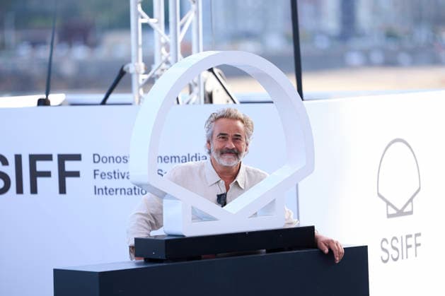 September 22, 2026, Donostia San Sebastian, Euskadi, Spain: Eduard FernoÂ¡ndez attended El mal padre Photocall during 74th San Sebastian International Film Festival at Kursaal Palace on September 22, 2026 in Donostia San Sebastian, Spain Donostia San Sebastian Spain - ZUMAg15_ 20260922_zaf_g15_029 Copyright: xJackxAbuinx