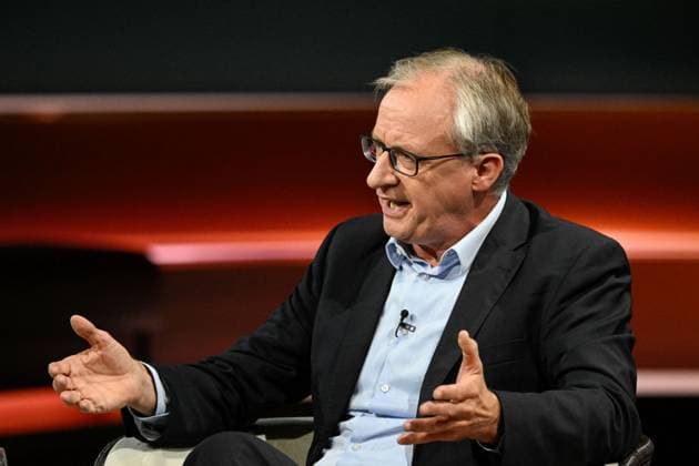 Albrecht von Lucke, political scientist, 09 26, Albrecht von Lucke on September 20, 2026, on *Markus Lanz*, ZDF TV, talk show, Germany, German, German man, publicist, lawyer, political scientist, journalist, journalism, sitting sideways, speaking, gesturing