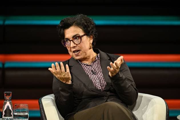 Mariam Lau, Journalist, September 26, 2026: Mariam Lau appeared on Markus Lanz on September 20, 2026, on ZDF TV, a German talk show; German man, German woman, journalism, ZEIT, German female, journalism, journalist, sitting sideways, speaking, gesturing