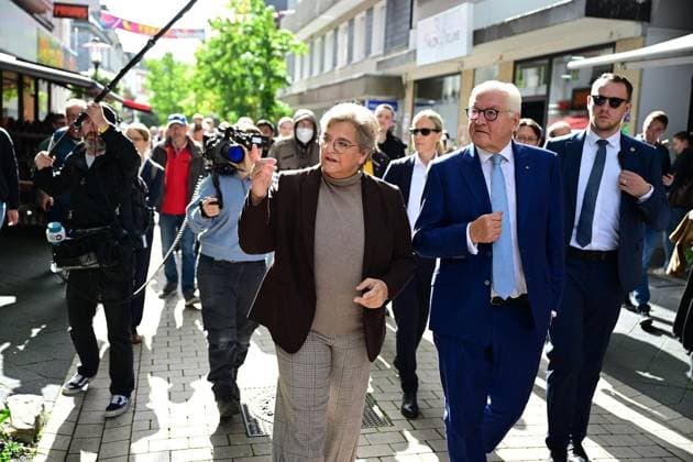 Local Time: Federal President in Hattingen ** FOR EDITORIAL PURPOSES ONLY ** EDITORIAL USE ONLY ** p Federal President Frank Walter Steinmeier (SPD) will set out on Tuesday morning, September 22, 2026, to kick off his three-day local time tour through downtown Hattingen. He will be accompanied by Mayor Melanie Witte Lonsing. Germany, North Rhine-Westphalia, Hattingen. Cop Copyright: MartinxMöller doc87pl50jh0x1196687199 ,EDITORIAL USE ONLY Copyright: MartinxMöller