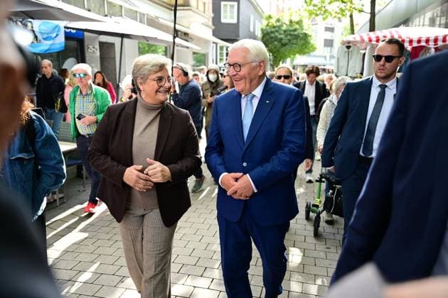 Local Time: Federal President in Hattingen ** FOR EDITORIAL PURPOSES ONLY ** EDITORIAL USE ONLY ** p Federal President Frank Walter Steinmeier (SPD) will set out on Tuesday morning, September 22, 2026, to kick off his three-day local time tour through downtown Hattingen. He will be accompanied by Mayor Melanie Witte Lonsing. Germany, North Rhine-Westphalia, Hattingen. Cop Copyright: MartinxMöller doc87pl8lz4q6seo8u19ng ,EDITORIAL USE ONLY Copyright: MartinxMöller