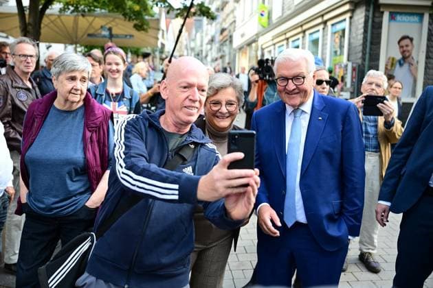 Local Time: Federal President in Hattingen ** FOR EDITORIAL PURPOSES ONLY ** EDITORIAL USE ONLY ** p Federal President Frank Walter Steinmeier (SPD) will set out on Tuesday morning, September 22, 2026, to kick off his three-day local time tour through downtown Hattingen. He will be accompanied by Mayor Melanie Witte Lonsing. Germany, North Rhine-Westphalia, Hattingen. Cop Copyright: MartinxMöller doc87plcd7ukqhup022bg1 ,EDITORIAL USE ONLY Copyright: MartinxMöller