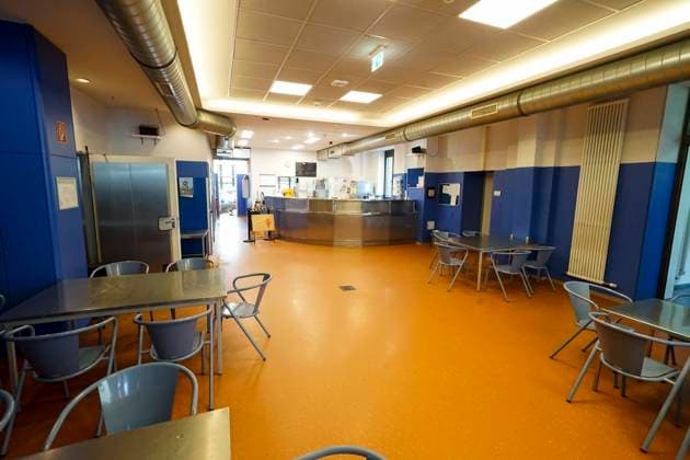 CNTV DROBINN Interior view of the storage room, Aufenhatsraum, and distribution center at Dron Inn, Hamburg, September 21, 2026. Drob Inn: a contact and counseling center with integrated drug consumption rooms in Hamburg, Germany