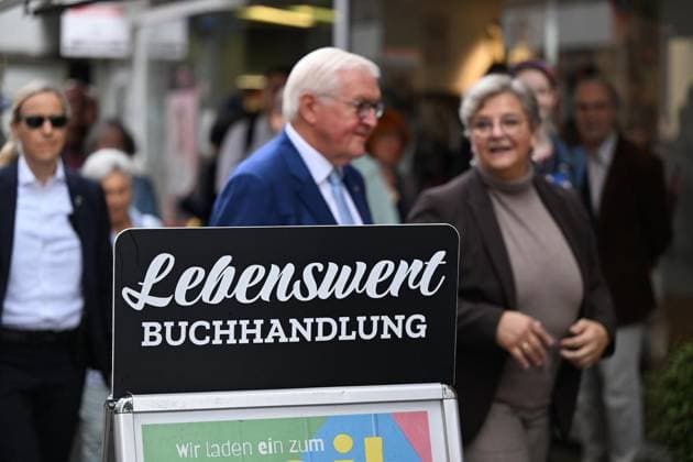 Local Time: Federal President in Hattingen ** FOR EDITORIAL PURPOSES ONLY ** EDITORIAL USE ONLY ** p Federal President Frank Walter Steinmeier (SPD) will set out on Tuesday morning, September 22, 2026, to kick off his three-day local time tour through downtown Hattingen. He will be accompanied by Mayor Melanie Witte Lonsing. Germany, North Rhine-Westphalia, Hattingen. Cop Copyright: MartinxMöller doc87pldae9txu18r1wlbhp ,EDITORIAL USE ONLY Copyright: MartinxMöller
