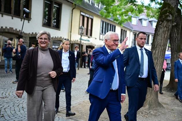 Local Time: Federal President in Hattingen ** FOR EDITORIAL PURPOSES ONLY ** EDITORIAL USE ONLY ** p Federal President Frank Walter Steinmeier (SPD) will set out on Tuesday morning, September 22, 2026, to kick off his three-day visit through downtown Hattingen. He will be accompanied by Mayor Melanie Witte Lonsing. Germany, North Rhine-Westphalia, Hattingen. Copyright Mar Copyright: MartinxMöller doc87plg1bxdhibp4cwbhp ,EDITORIAL USE ONLY Copyright: MartinxMöller