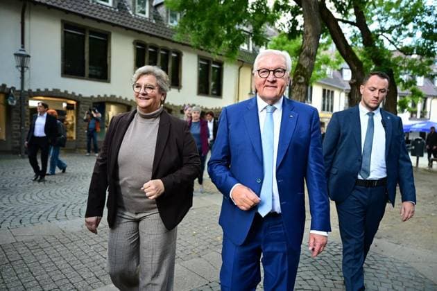 Local Time: Federal President in Hattingen ** FOR EDITORIAL PURPOSES ONLY ** EDITORIAL USE ONLY ** p Federal President Frank Walter Steinmeier (SPD) will set out on Tuesday morning, September 22, 2026, to kick off his three-day visit through downtown Hattingen. He will be accompanied by Mayor Melanie Witte Lonsing. Germany, North Rhine-Westphalia, Hattingen. Copyright Mar Copyright: MartinxMöller doc87plg1j5hao13qog619e ,EDITORIAL USE ONLY Copyright: MartinxMöller