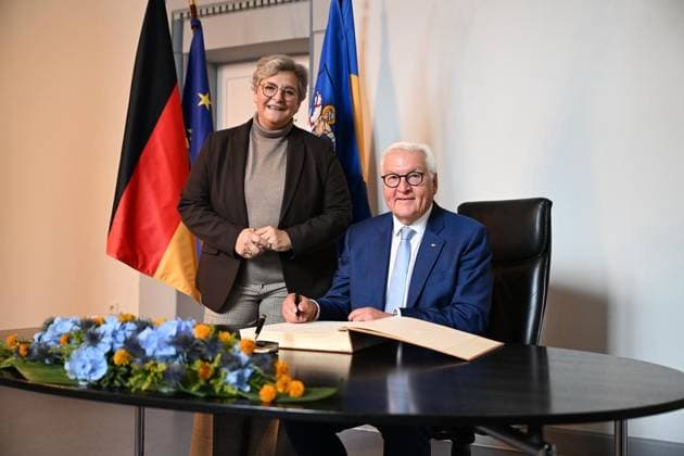 Local Time: Federal President in Hattingen ** FOR EDITORIAL PURPOSES ONLY ** EDITORIAL USE ONLY ** p Federal President Frank Walter Steinmeier (SPD) will set out on Tuesday morning, September 22, 2026, to kick off his three-day local time tour through downtown Hattingen. He will be accompanied by Mayor Melanie Witte Lonsing. Germany, North Rhine-Westphalia, Hattingen. Cop Copyright: MartinxMöller doc87pluwyuprokumiubhc ,EDITORIAL USE ONLY Copyright: MartinxMöller