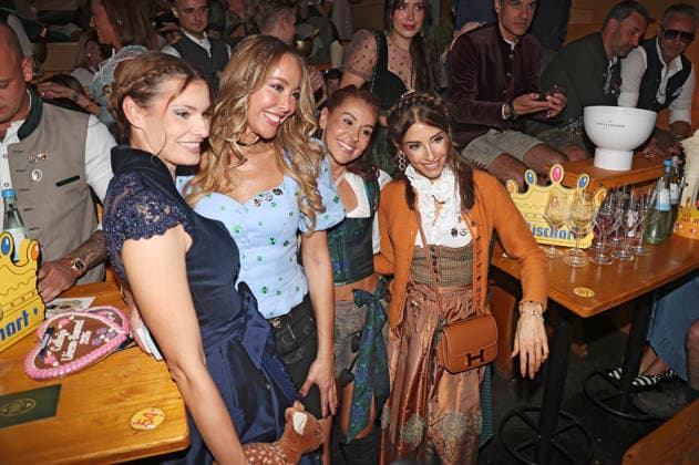 Rebecca Kunikowski, Sylvia Walker, Tiger Kirchharz, and Cathy Hummels at the Cathy Hummels Wiesn Stroll during the 191st Oktoberfest in 2026 at the Theresienwiese in Munich, September 21, 2026 Foto:xAgenturxWehnertx xGränzdörferx xFuturexImagex wiesnbummel_6915