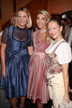 Maria Riesch, Annika Gassner, and Joelina Drews at the Cathy Hummels Wiesn Bummel during the 191st Oktoberfest in 2026 at the Theresienwiese in Munich, September 21, 2026 Foto:xAgenturxWehnertx xGränzdörferx xFuturexImagex wiesnbummel_6942
