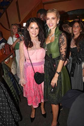 Mariella Ahrens and Verena Kerth at Cathy Hummels Wiesn Bummel at the 191st Oktoberfest in 2026 at the Theresienwiese in Munich, September 21, 2026 Foto:xAgenturxWehnertx xGränzdörferx xFuturexImagex wiesnbummel_6947