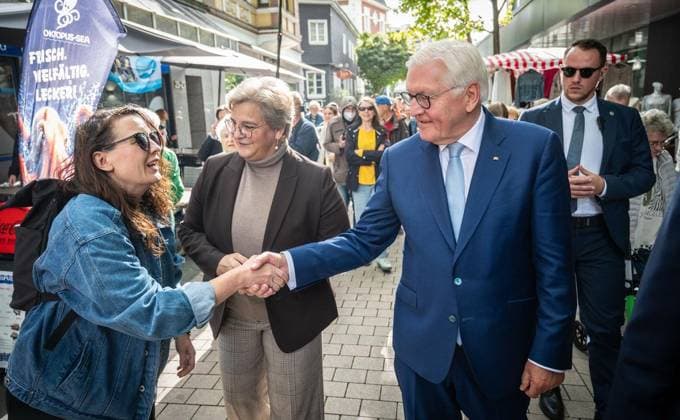 Federal President Frank Walter Steinmeier is relocating his official residence to Hattingen for three days ** FOR EDITORIAL PURPOSES ONLY ** EDITORIAL USE ONLY ** p Federal President Frank Walter Steinmeier is relocating his of Copyright: KaixKitschenberg doc87pm8qhlzm83utamby9 ,EDITORIAL USE ONLY Copyright: KaixKitschenberg