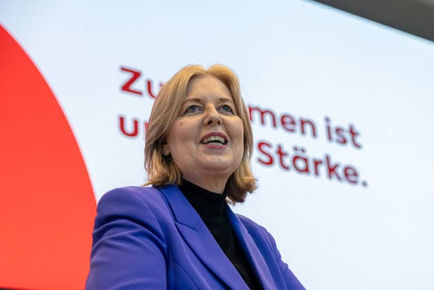 SPD Parliamentary Caucus in the Bundestag, Berlin, Germany, September 22, 2026. Bärbel Bas (SPD) in the SPD Parliamentary Caucus chamber in the Bundestag. In the background, text from an advertisement reads: Together, we are strong.
