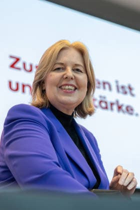 SPD Parliamentary Caucus in the Bundestag, Berlin, Germany, September 22, 2026. Bärbel Bas (SPD) in the SPD Parliamentary Caucus chamber in the Bundestag. In the background, text from an advertisement reads: Together, we are strong.