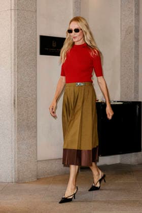 MFW Spring Summer 2027 Uma Thurman arrival MP MILAN, ITALY - SEPTEMBER 22: Uma Thurman is seen at her hotel during Milan Fashion Week WOMEN S COLLECTION SPRING SUMMER 2027 on September 22, 2026 in Milan, Italy. Photo by Marco Piovanotto Abacapress.com Milan Italy  Copyright: xPiovanottoxMarco ABACAx