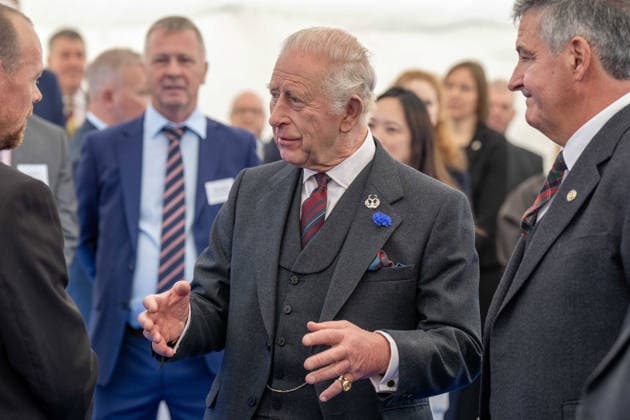 King Charles III visit to Peterhead King Charles III during a visit to Peterhead Port, Aberdeenshire, to meet organisations involved in the area s local energy ecosystem, which is helping to drive the UK s transition to clean and renewable energy. Picture date: Tuesday September 22, 2026., Credit:Jane Barlow PA ROTA - B68 Avalon UK, Peterhead  Copyright: xJanexBarlowx xPAxROTAx-xB68x xAvalonx 1137225992