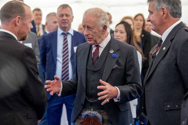 King Charles III visit to Peterhead King Charles III during a visit to Peterhead Port, Aberdeenshire, to meet organisations involved in the area s local energy ecosystem, which is helping to drive the UK s transition to clean and renewable energy. Picture date: Tuesday September 22, 2026., Credit:Jane Barlow PA ROTA - B68 Avalon UK, Peterhead  Copyright: xJanexBarlowx xPAxROTAx-xB68x xAvalonx 1137226054