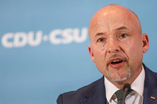 Statement before the CDU CSU parliamentary group meeting by Alexander Hoffmann, Deputy Chair of the CDU CSU parliamentary group in the Bundestag, and Thorsten Frei (CDU), Chair of the parliamentary group, speak during a statement before the parliamentary group meetings on September 22, 2026, in Berlin, Berlin, Berlin, Germany, Reichstag