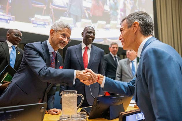 RECORD DATE NOT STATED EAM S. Jaishankar at P4M Summit in New York New York U.S. , Sep 22 (ANI): India s Foreign Minister S. Jaishankar and Spain s Prime Minister Pedro Sanchez at the Partners for Multilateralism, International Law, Peace & Prosperity (P4M) Summit, in New York on Monday. (@DrSJaishankar X ANI Photo) NEW DELHI Delhi India Copyright: xANIx ANI_20260922136