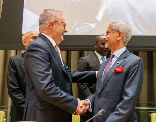 RECORD DATE NOT STATED EAM S. Jaishankar at P4M Summit in New York New York U.S. , Sep 22 (ANI): India s Foreign Minister S. Jaishankar and Australia s Prime Minister Anthony Albanese at the Partners for Multilateralism, International Law, Peace & Prosperity (P4M) Summit, in New York on Monday. (@DrSJaishankar X ANI Photo) New York USA Copyright: xANIx ANI_20260922137