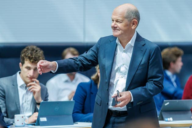 Statement by SPD Member Olaf Scholz at an SPD caucus meeting on September 22, 2029, in Berlin, Berlin, Berlin, Germany, Reichstag