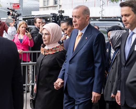 Turkish President Recep Tayyip Erdogan heads to UN General Assembly in New York NEW YORK, UNITED STATES - SEPTEMBER 22: Turkish President Recep Tayyip Erdogan, accompanied by his wife Emine Erdogan, leaves the Turkevi Center to head to the United Nations headquarters to attend the 81st session of the UN General Assembly, in New York, United States, September 2026. Mehmet Eser Anadolu New York United States. Editorial use only. Please get in touch for any other usage.  Copyright: x2026xAnadoluxMehmetxEserx