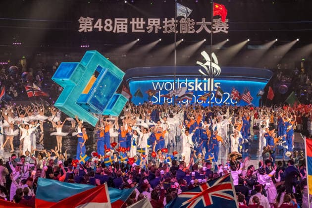 WorldSkills kicked off with an elaborately staged show in the Chinese metropolis of Shanghai. At the Mercedes-Benz Arena on the former Expo grounds, the 36 German participants entered the venue alongside delegations from around the world. Over the next four days of competition, these young skilled worke