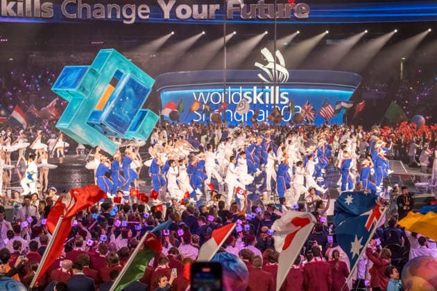 WorldSkills kicked off with an elaborately staged show in the Chinese metropolis of Shanghai. At the Mercedes-Benz Arena on the former Expo grounds, the 36 German competitors entered the venue alongside delegations from around the world. Over the next four days of competition, the young skilled workers