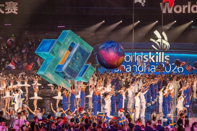 WorldSkills kicked off with an elaborately staged show in the Chinese metropolis of Shanghai. At the Mercedes-Benz Arena on the former Expo grounds, the 36 German competitors entered the arena alongside delegations from around the world. Over the next four days of competition, the young skilled workers