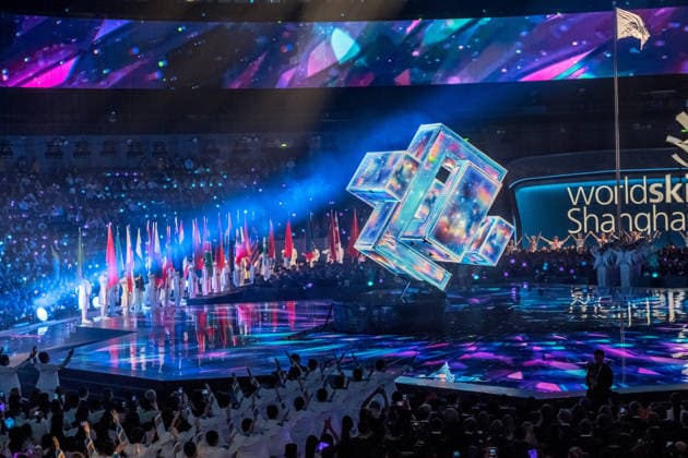 WorldSkills kicked off with an elaborately staged show in the Chinese metropolis of Shanghai. At the Mercedes-Benz Arena on the former Expo grounds, the 36 German participants made their entrance alongside delegations from around the world. Over the next four days of competition, these young skilled wor