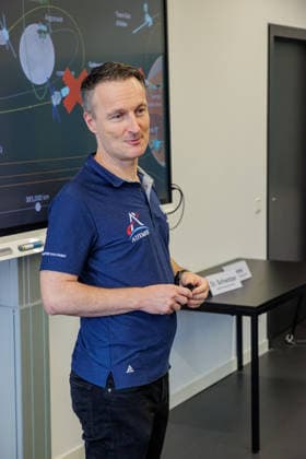 September 22, 2026, Mönchengladbach: ESA astronaut Dr. Matthias Maurer in discussion with representatives of N
