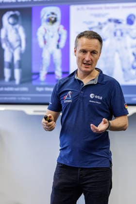 September 22, 2026, Mönchengladbach: ESA astronaut Dr. Matthias Maurer in discussion with representatives of N