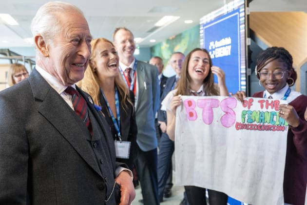King Charles III visit to Peterhead King Charles III meets pupils from Harlaw Academy during a visit to the new Great British Energy headquarters in Aberdeen to meet with representatives working across North East Scotland supporting the United Kingdom™s energy transition. Picture date: Tuesday September 22, 2026., Credit:Lesley Martin PA ROTA - B68 Avalon UK, Aberdeen  Copyright: xLesleyxMartinx xPAxROTAx-xB68x xAvalonx 1137290371