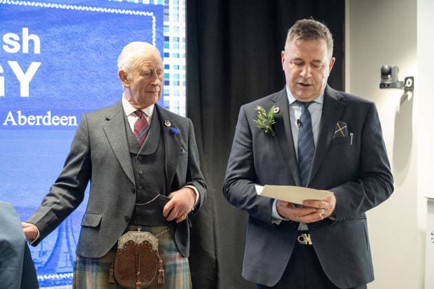 King Charles III visit to Peterhead King Charles III alongside Juergen Maier, Chair of Great British Energy, during a visit to the new Great British Energy headquarters in Aberdeen to meet with representatives working across North East Scotland supporting the United Kingdom™s energy transition. Picture date: Tuesday September 22, 2026., Credit:Lesley Martin PA ROTA - B68 Avalon UK, Aberdeen  Copyright: xLesleyxMartinx xPAxROTAx-xB68x xAvalonx 1137290496