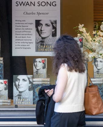 September 22, 2026, London, England, United Kingdom: Copies of Earl Spencer s book Ã¢â‚¬oeSwan Song: Diana, My SisterÃ¢â‚¬Â at Waterstones Piccadilly in London, as it goes on sale to the public for the first time. London United Kingdom - ZUMAs262 20260922_zip_s262_017 Copyright: xTayfunxSalcix