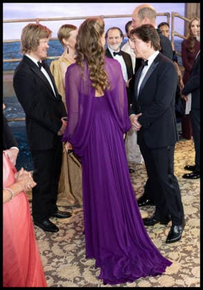 . 22 09 2026. London, United Kingdom. Kate Middleton, the Princess of Wales and Tom Cruise, as she meets the cast at the premiere of Digger, the Royal Film Performance in London.  xStephenxLockx xi-Imagesx IIM-27022-0068