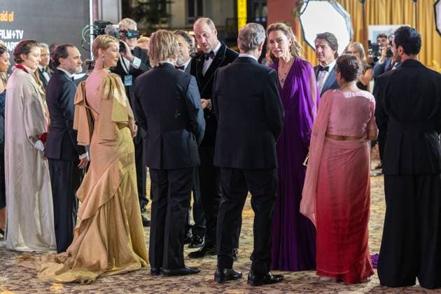 September 22, 2026, London, United Kingdom: Prince William (L), and Catherine Princess of Wales speaks to John Goodman and other cast members at the Global Film Premiere of Digger, in Leicester Square, London.Cast and guests and members of the Royal Family attend the Global Film Premiere of Digger, in Leicester Square, London London United Kingdom  - ZUMAs197 20260922_aaa_s197_135 Copyright: xPhilxLewisx