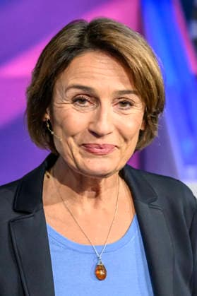 Pictured, from left: Sandra Maischberger, GER, Berlin, studio, guest on *Maischberger*, political talk show, TV, program, hosted by Sandra Maischberger, Das Erste, from Adlershof – At Studio 20, September 21, 2026, Copyright: HMBxMedia UwexKoch