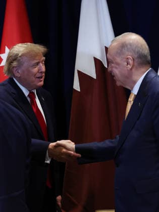 81st United Nations General Assembly in New York NEW YORK, UNITED STATES - SEPTEMBER 22: ----EDITORIAL USE ONLY - MANDATORY CREDIT - TURKISH PRESIDENCY MURAT KULA HANDOUT - NO MARKETING NO ADVERTISING CAMPAIGNS - DISTRIBUTED AS A SERVICE TO CLIENTS----) Turkish President Recep Tayyip Erdogan (R) shakes hands with US President Donald Trump (L) during the Gulf Cooperation Council (GCC) multilateral meeting on the sidelines of the 81st United Nations General Assembly in New York, United States, on September 22, 2026. TUR Presidency Murat Kula Anadolu New York United States. Editorial use only. Please get in touch for any other usage.  Copyright: x2026xAnadoluxTURxPresidency MuratxKulax