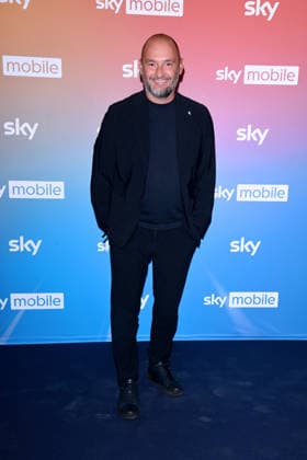 IPA88843056 - Milan, Evening Event to Launch the New Sky Mobile - Gianluca Di Marzio  Copyright: xAlbertoxTerenghix xComi Terenghix IPA88843056
