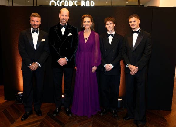 . 22 09 2026. London, United Kingdom. Prince William and Kate Middleton, the Prince and Princess of Wales, with David Beckham and two of his children , at the world premiere of Digger, at the Royal Film Performance in London.  xPicturexbyxi-Imagesx xPoolx IIM-27022-0076