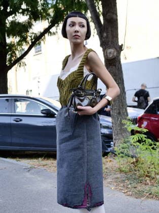 IPA88843239 - Milan, Milan Women s Fashion Week: Spring Summer 2026 2027 - Women s Fashion, Spring Summer 2026–2027 - Prada fashion show - Pictured: Guest  Copyright: xLucaxPontix xLucaPonti IpaAgencyx IPA88843239