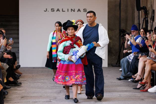 IPA88843187 - Milan, Milan Women™s Fashion Week Spring Summer 2027 - Women™s Fashion, Spring Summer 2027 - J. Salinas fashion show - runway - pictured: J. Salinas with guests.  Copyright: xCinziaxCamelax xx IPA88843187