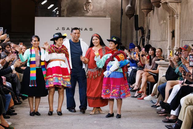 IPA88843219 - Milan, Milan Women™s Fashion Week Spring Summer 2027 - Women™s Fashion, Spring Summer 2027 - J. Salinas fashion show - runway - pictured: J. Salinas with guests.  Copyright: xCinziaxCamelax xx IPA88843219