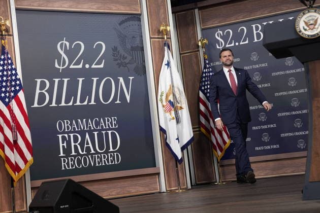 September 22, 2026, Washington, District Of Columbia, USA: United States Vice President JD Vance arrives to hold a press conference in the South Court Auditorium in the Eisenhower Executive Office Building on the White House Campus in Washington, DC, USA, on September 22, 2026 Washington USA - ZUMAs152 20260922_faa_s152_357 Copyright: xYurixGripasx-xPoolxviaxCNPx