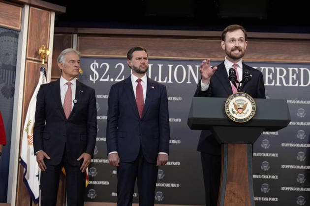 September 22, 2026, Washington, District Of Columbia, USA: Andrew N Ferguson, Chair, Federal Trade Commission (FTC) speaks during the US Vice President JD Vance™s press conference at the Eisenhower Executive Office Building at the White House in Washington on September 22, 2026 Washington USA - ZUMAs152 20260922_faa_s152_349 Copyright: xYurixGripasx-xPoolxviaxCNPx