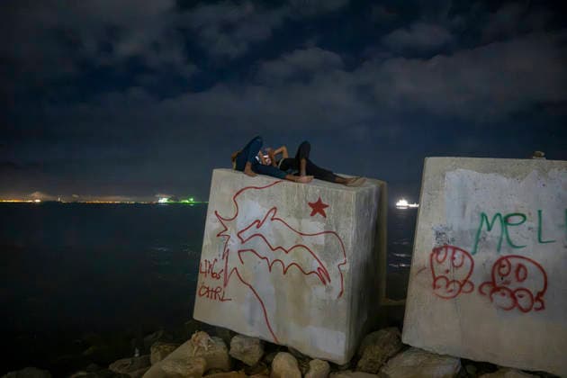 The Government Reinforces the Border in Ceuta Amid Calls for Another Mass Influx Two migrants on Trampolín Beach, September 22, 2026, in Ceuta, Spain. Since Tuesday, the government has stepped up security measures at the border between Ceuta and Morocco in response to the possibility of attempts at irregular entry coinciding with a call circulating on social media for tomorrow, Wednesday, September 23, 2026 SEPTEMBER 22, 2026 MIGRANTS IMMIGRANTS INVASION BORDER MIGRATION CRISIS HUMANITARIAN CRISIS MILITARY SOLDIERS Ceuta Ceuta, Spain Copyright: xMarcosxMorenox 7792918