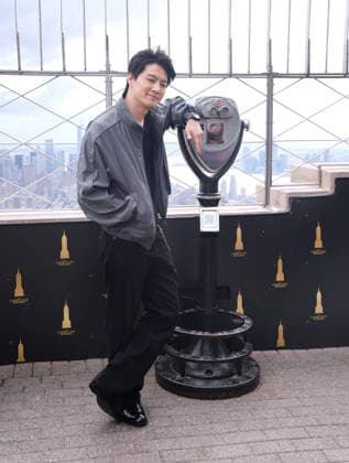 September 22, 2026, New York, Ny, United States: Jay B visits the Empire State Building in Celebration of the 2026 Tape: Roots Tour. Held at Empire State Building in New York. Kashon Bussa Jones Zuma Press September 22, 2026. New York United States - ZUMAp281 20260922_zea_p281_009 Copyright: xPhotoxImagexPressx